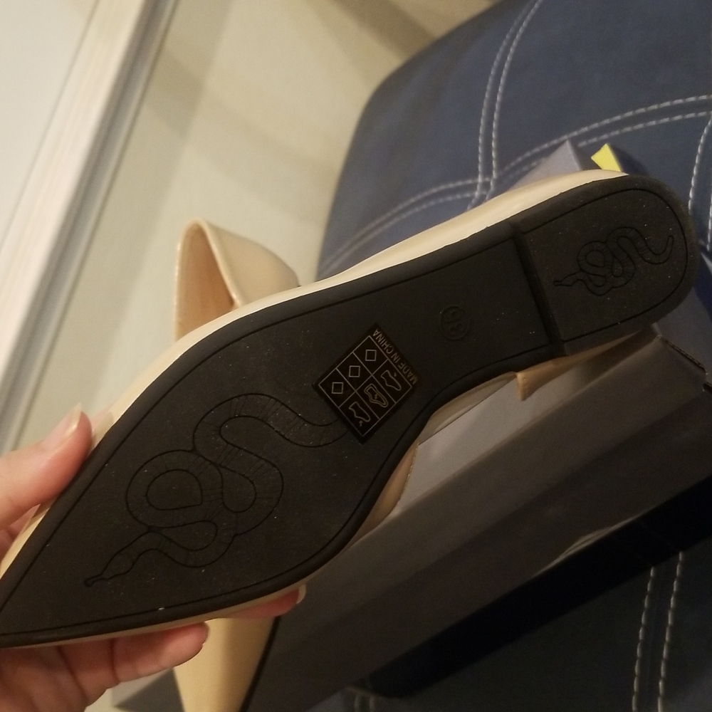 Flats - Picture 3 of 3